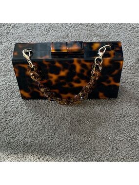 Tortoiseshell Acrylic Clutch Chain Strap
